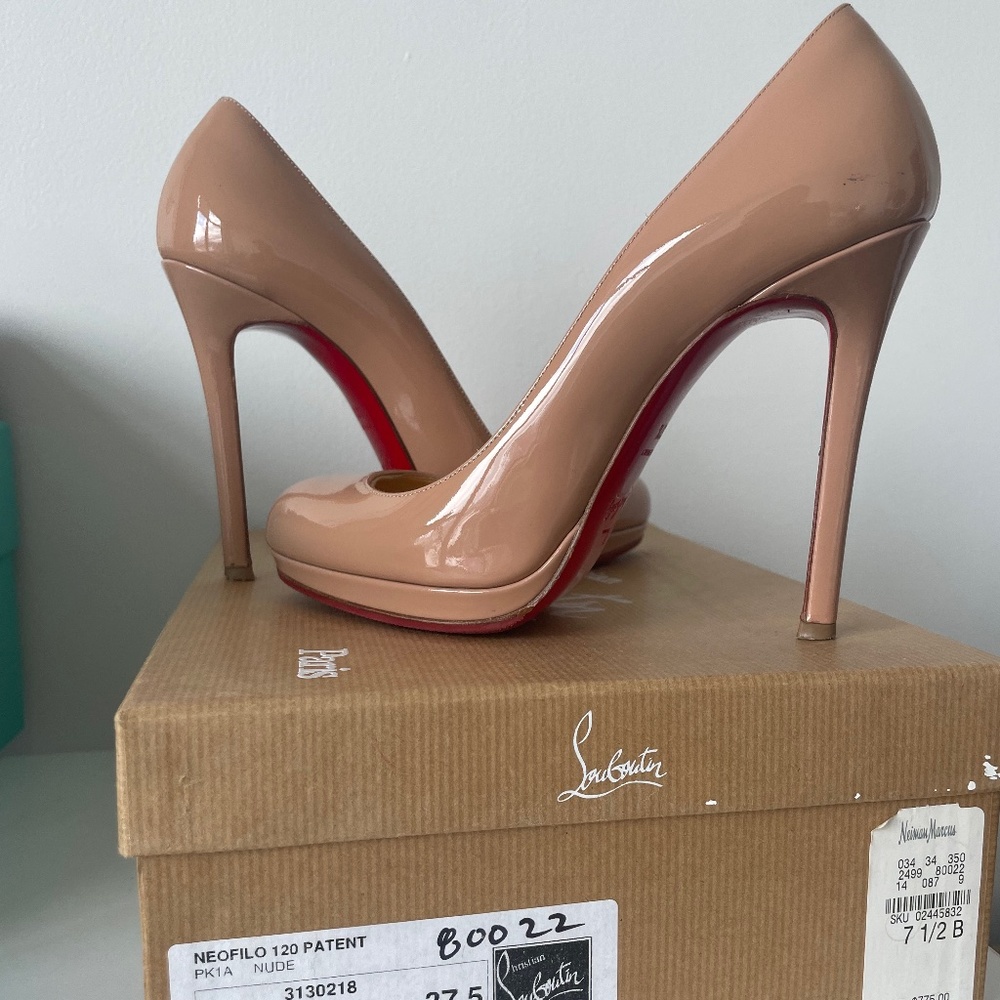 Christian Louboutin Neofilo Patent Nude Heel (Size 7.5)